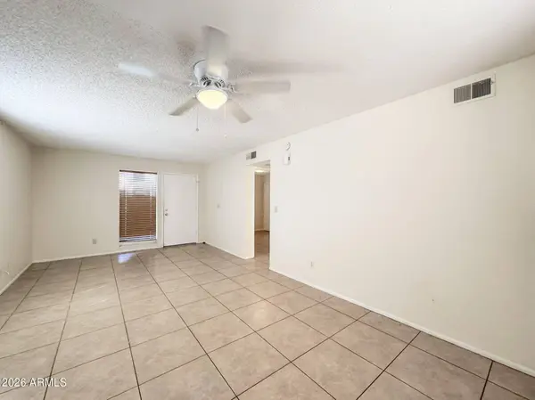2650 E MCKELLIPS Road #207, Mesa, AZ 85213