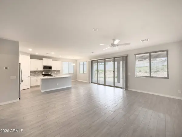 231 E SANTA CRUZ Drive, Phoenix, AZ 85085