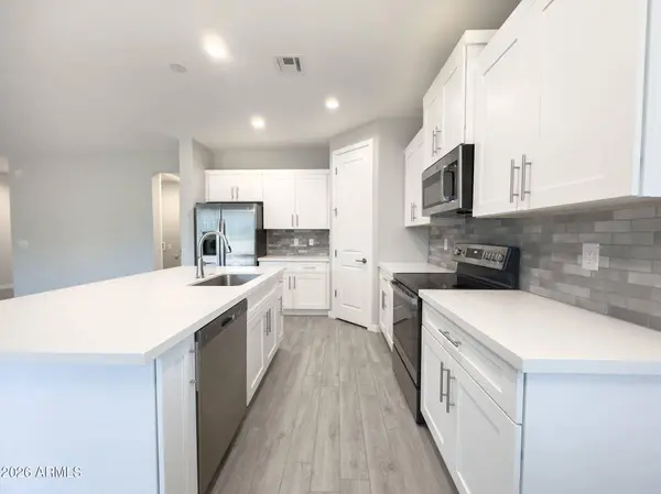 231 E SANTA CRUZ Drive, Phoenix, AZ 85085