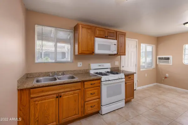 2501 W BELMONT Avenue #Apt 5, Phoenix, AZ 85051