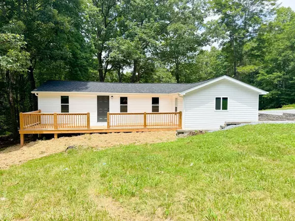 453 Plateau DR, Evington, VA 24550