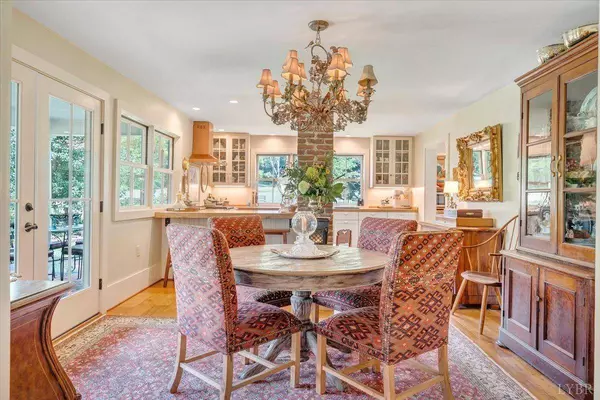 785 Jonesboro RD, Roseland, VA 22967