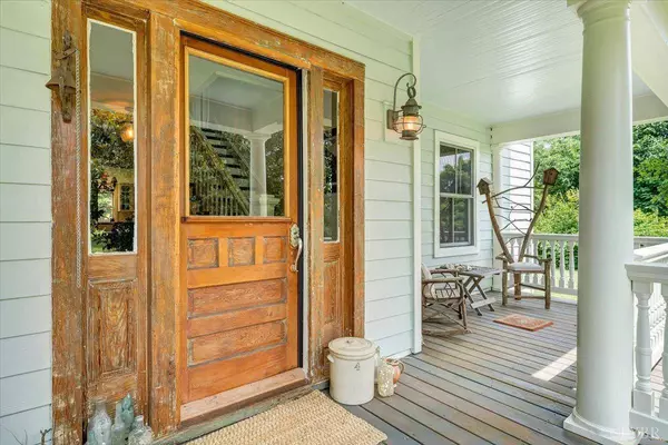 785 Jonesboro RD, Roseland, VA 22967