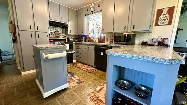 1281 Lone Oak Crossing, Huddleston, VA 24104