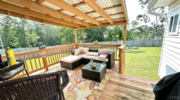 1281 Lone Oak Crossing, Huddleston, VA 24104