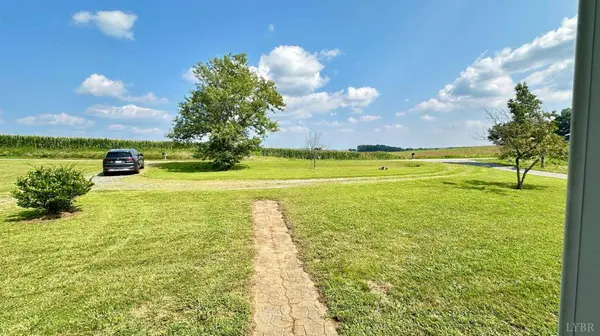 1281 Lone Oak Crossing, Huddleston, VA 24104