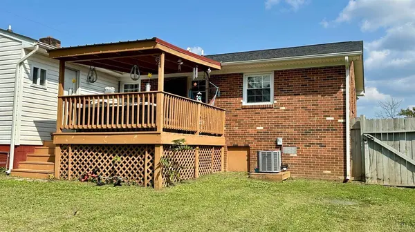 1281 Lone Oak Crossing, Huddleston, VA 24104