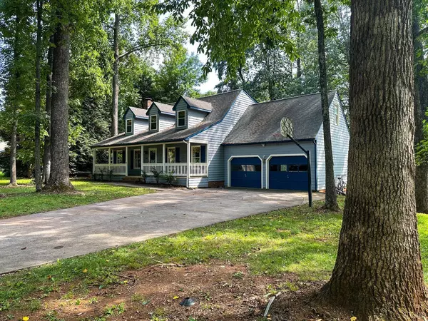 110 Shady Oak LN, Forest, VA 24551