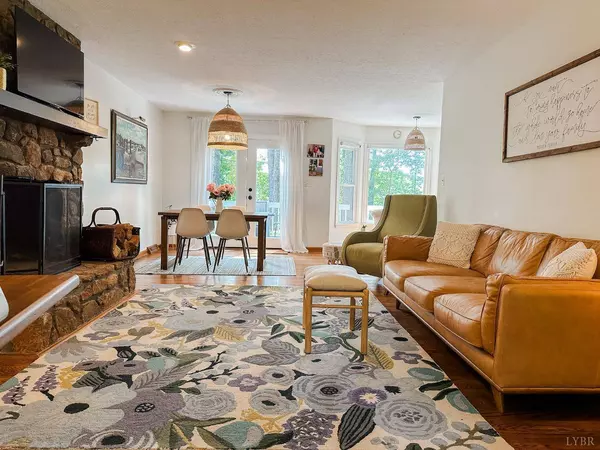 110 Shady Oak LN, Forest, VA 24551