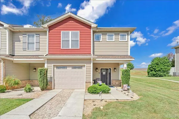 1069 Commonwealth CIR, Forest, VA 24551