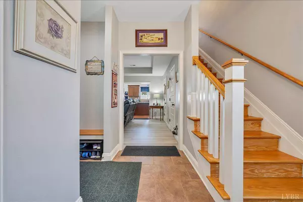 1069 Commonwealth CIR, Forest, VA 24551