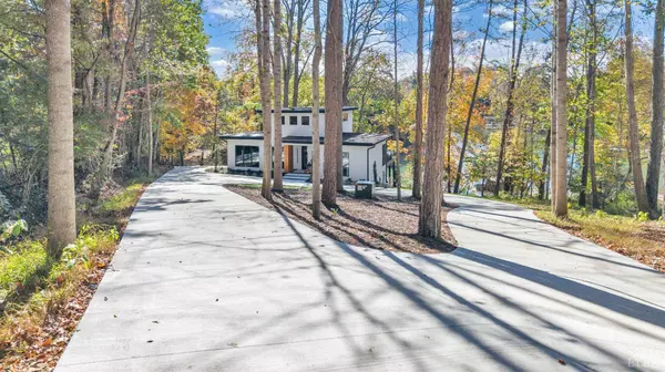 16358 Moneta RD, Moneta, VA 24121