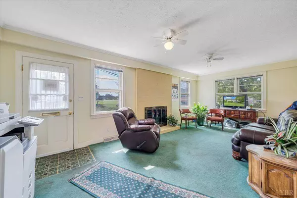 155 Laxton RD, Lynchburg, VA 24502