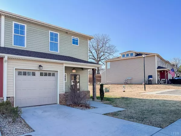 1201 Commonwealth Cir, Forest, VA 24551