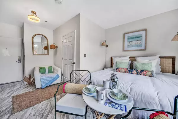 1273 Graves Harbor TRL, Huddleston, VA 24104