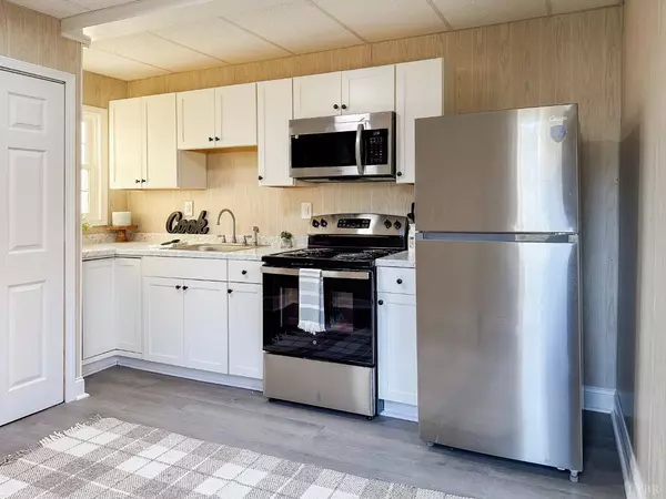 1704 Taylor ST, Lynchburg, VA 24504