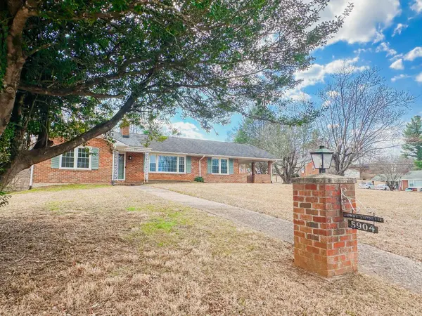 5904 Rhonda RD, Lynchburg, VA 24502