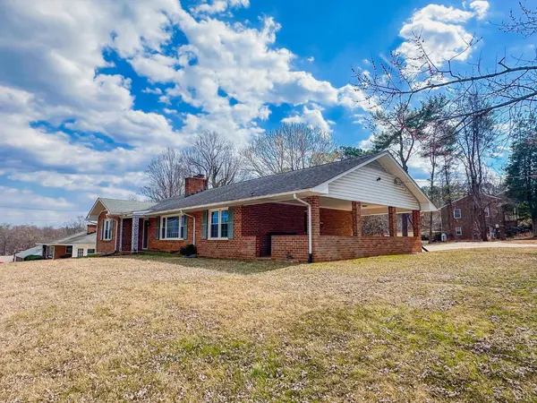 5904 Rhonda RD, Lynchburg, VA 24502
