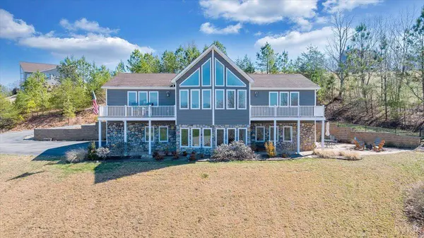 439 Gardner Farm RD, Appomattox, VA 24522