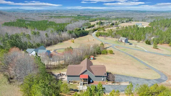 439 Gardner Farm RD, Appomattox, VA 24522