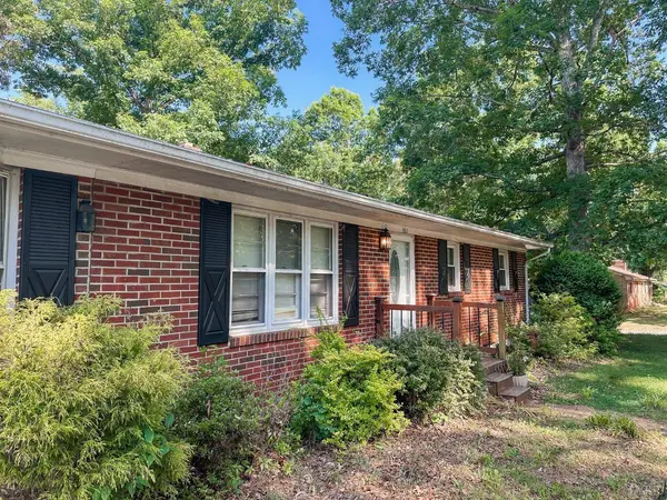 205 Bumgarner DR, Forest, VA 24551