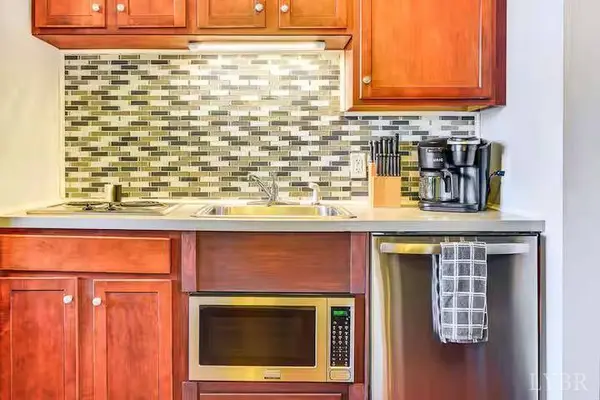 1273 Graves Harbor TRL, Huddleston, VA 24104