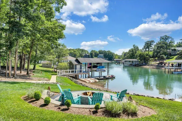 154 Key Lakewood DR, Moneta, VA 24121