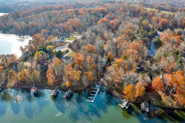 15 Admirals WAY, Glade Hill, VA 24092