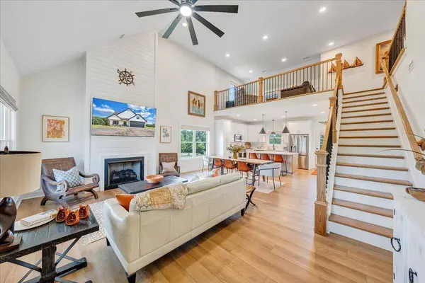 510 Camellia PL, Moneta, VA 24121