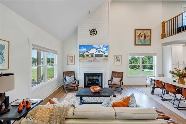 510 Camellia PL, Moneta, VA 24121