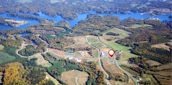 26 Booker T Washington Hwy, Moneta, VA 24121