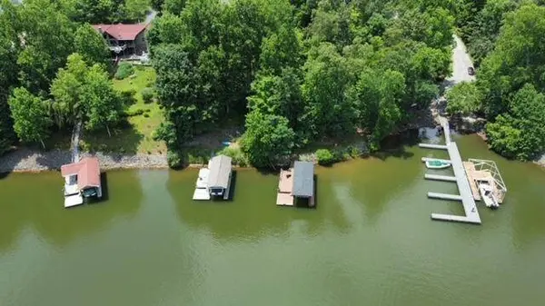 15 Admirals WAY, Glade Hill, VA 24092