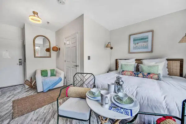 1273 Graves Harbor TRL, Huddleston, VA 24104