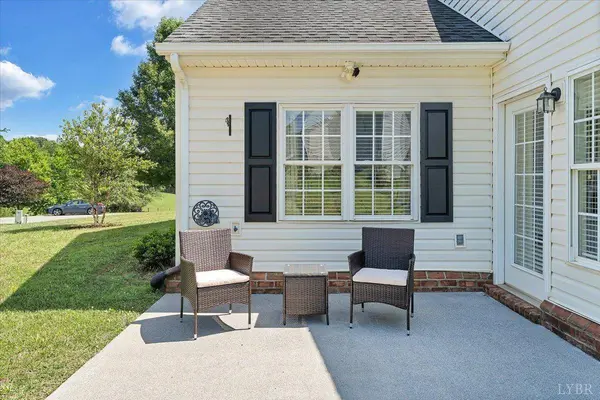 1042 New Market, Forest, VA 24551