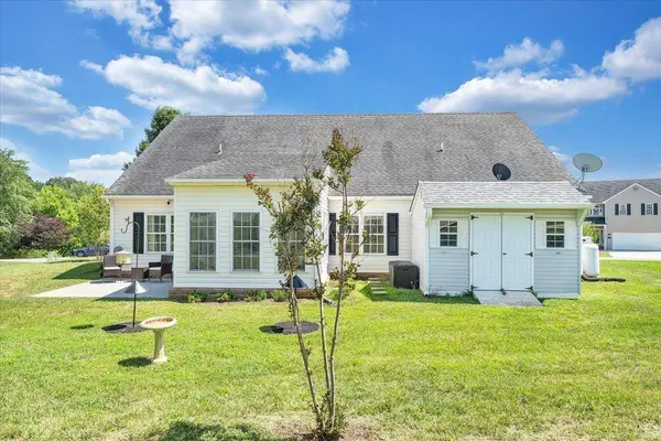 1042 New Market, Forest, VA 24551