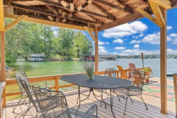 1080 Forest Way CIR, Moneta, VA 24121