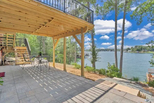 1080 Forest Way CIR, Moneta, VA 24121
