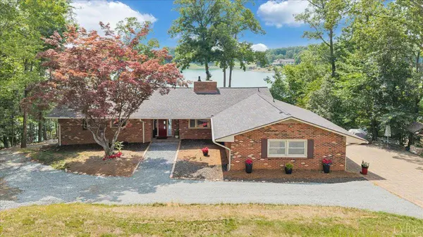 1080 Forest Way CIR, Moneta, VA 24121