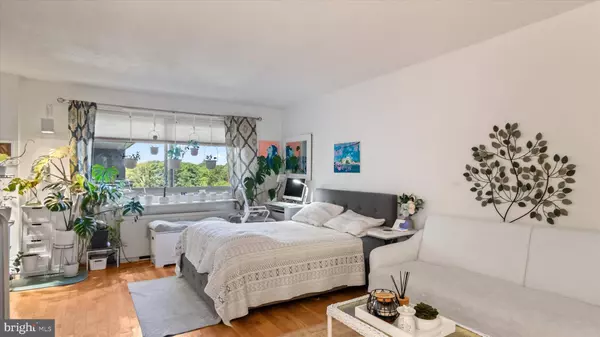 7333 NEW HAMPSHIRE AVE #800, Takoma Park, MD 20912