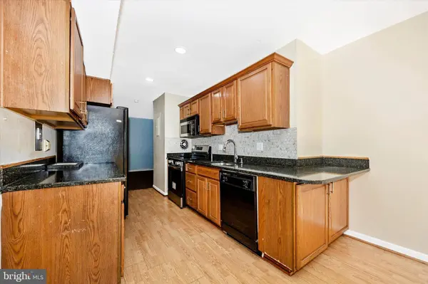 460 GIRARD ST #204, Gaithersburg, MD 20877