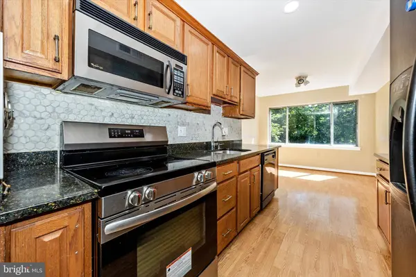 460 GIRARD ST #204, Gaithersburg, MD 20877