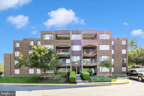 460 GIRARD ST #204, Gaithersburg, MD 20877
