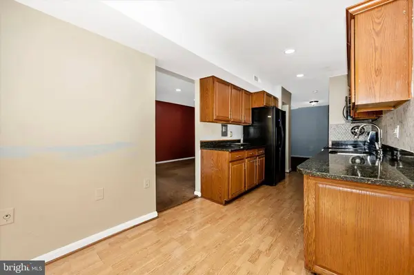 460 GIRARD ST #204, Gaithersburg, MD 20877