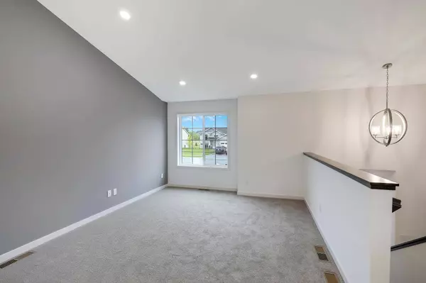 37554 Greenwich CT, North Branch, MN 55056