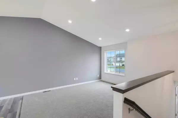 37554 Greenwich CT, North Branch, MN 55056