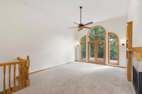 6724 Clearwater Creek DR, Lino Lakes, MN 55038