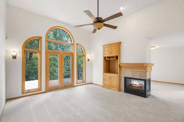 6724 Clearwater Creek DR, Lino Lakes, MN 55038