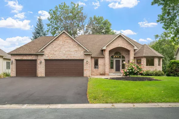 6724 Clearwater Creek DR, Lino Lakes, MN 55038