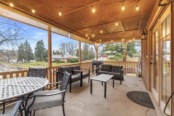 2790 Gerald AVE, North Saint Paul, MN 55109