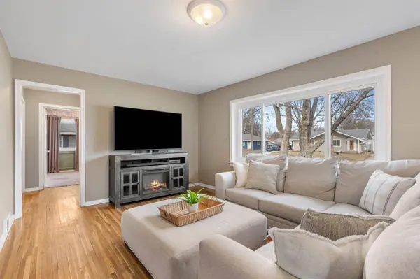 11240 Crocus ST NW, Minneapolis, MN 55433